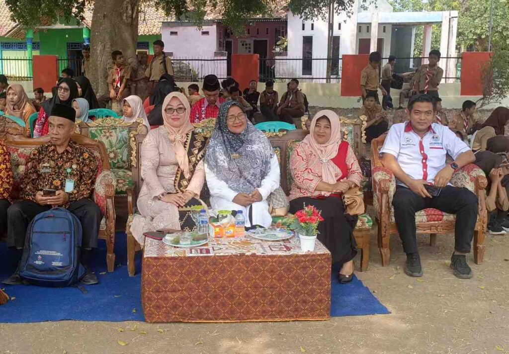 IMG-20231104-WA0011_bsBTzxTl5L-1024x712 Yulinda, S.Pd., M.Pd : Bangun Jiwa Raga, Tolak Bullying di SMPN 2 Kalianda