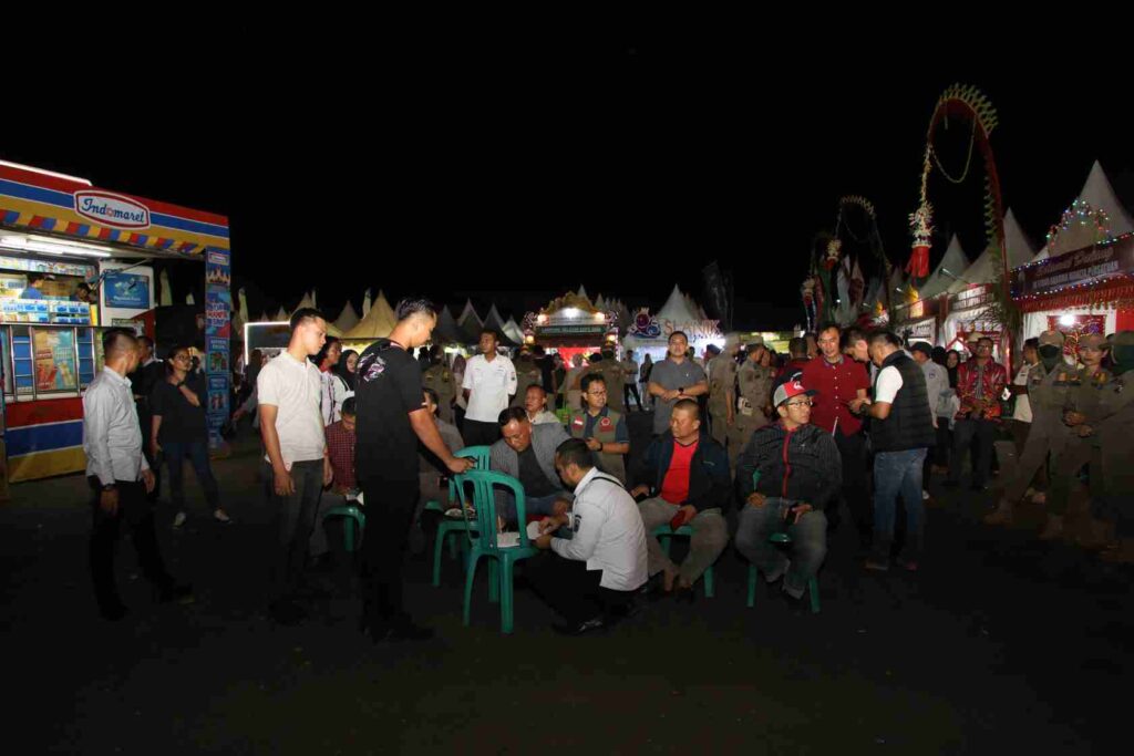 IMG-20231115-WA0013_yd6SlgDA5f-1024x683 Bupati H. Nanang Ermanto Hadir di Tengah Masyarakat dalam Event Lampung Selatan EXPO 2023 di Hari ke 2
