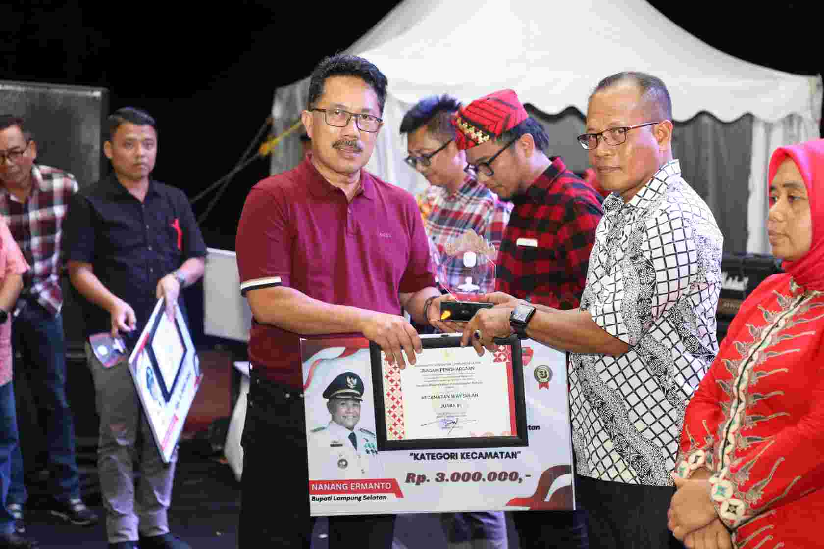 IMG-20231122-WA0084_hgWYh2dH2B BALITBANG Bagikan Juara LINDA, LOTEK TUNA Dan LKTI Dalam Rangka Meriahkan HUT Lampung Selatan Ke 67