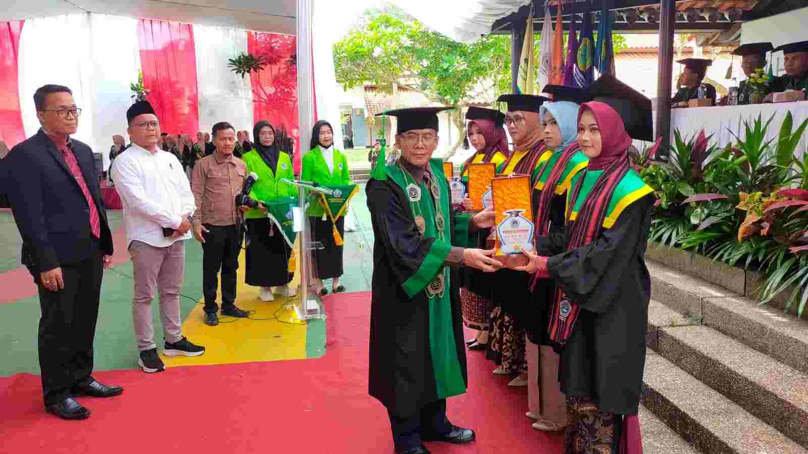 IMG_20231212_113340_gxjaeHUx3i STAI YASBA Kalianda Gelar Wisuda ke VI Luluskan 75 Sarjana