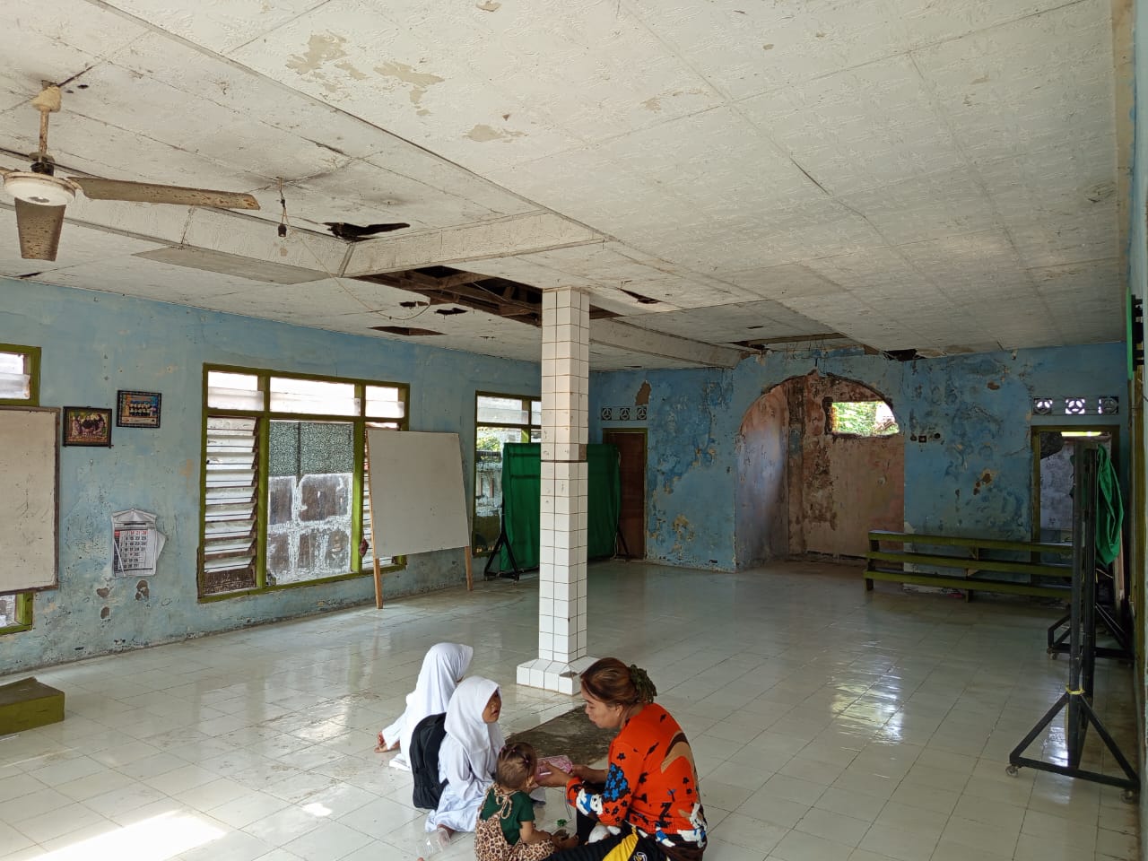 IMG-20241021-WA0008 Pengurus MDTA Masjid Jamie Baiturrohman Kutakarya Berharap Sarana Dan Prasarana Keagamaan Bisa Segara Di Perbaiki