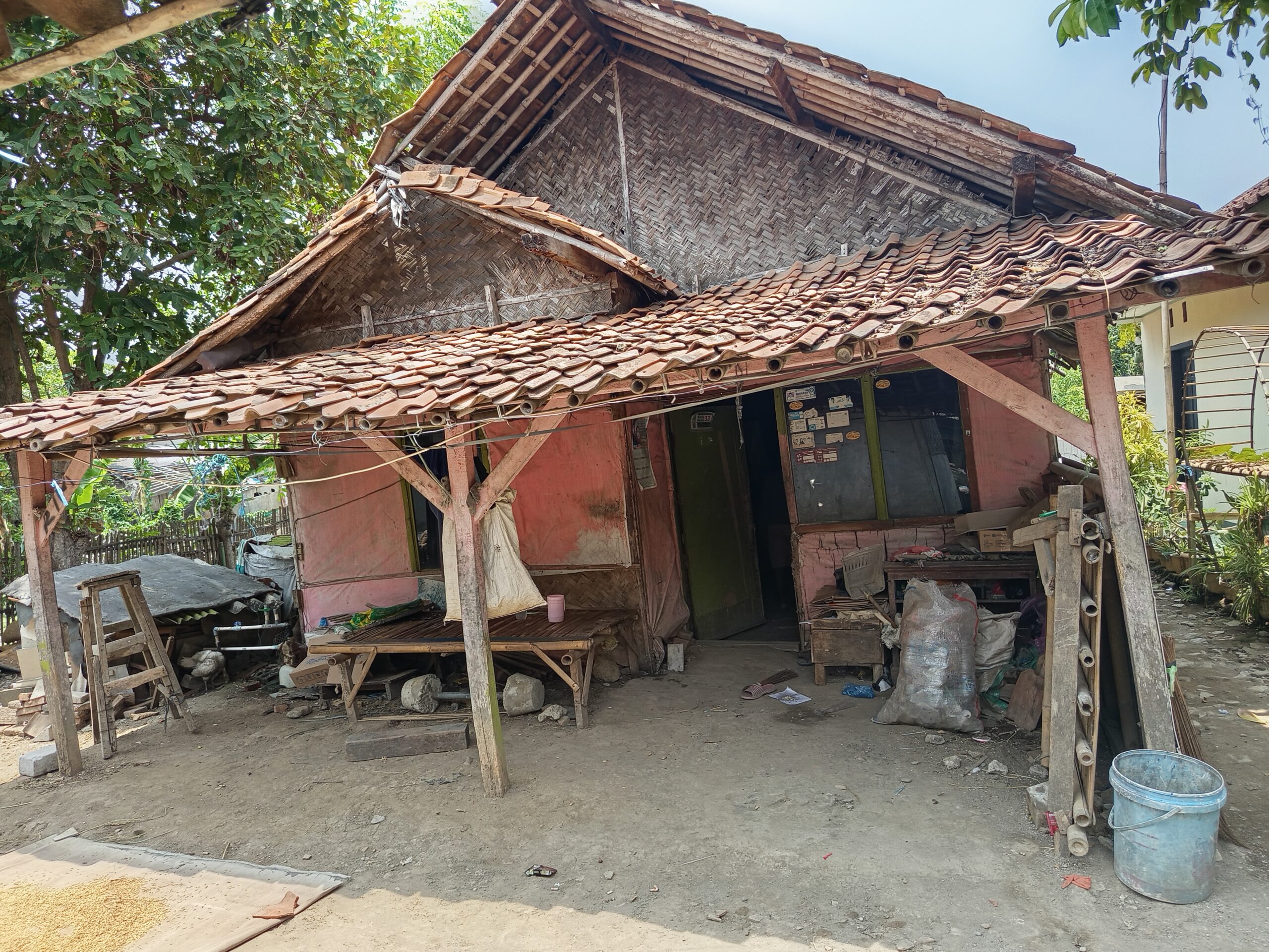 IMG_20241008_110634-scaled Camat Dan Pemdes Serta PSM Kutawaluya Dorong Keluhan Warga Agar Bantuan Rulahu Bisa Segera Terealisasi