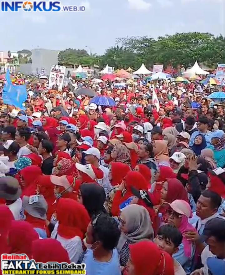 IMG-20241117-WA0011 Kampanye Akbar Cabup/Cawabup Karawang Acep - Gina Di Banjiri Para Pendukung Dan Simpatisan