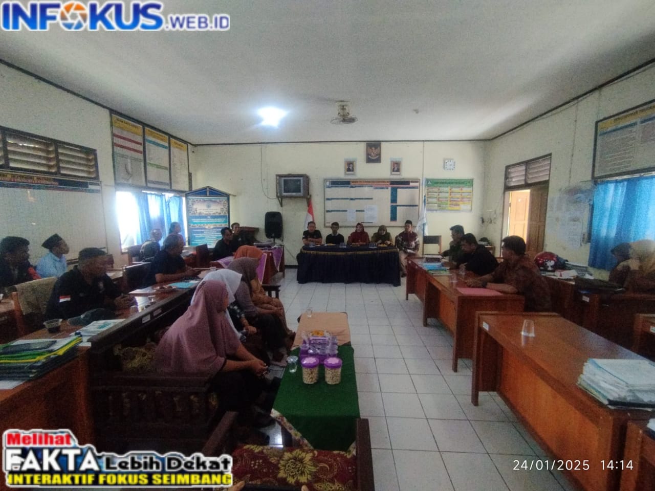 IMG-20250124-WA0125 Disdikpora, Kepsek Satap 1 Tirtajaya, Memastikan Siswi Yang Terlibat Perkelahian Lanjut Sekolah Hingga Lulus