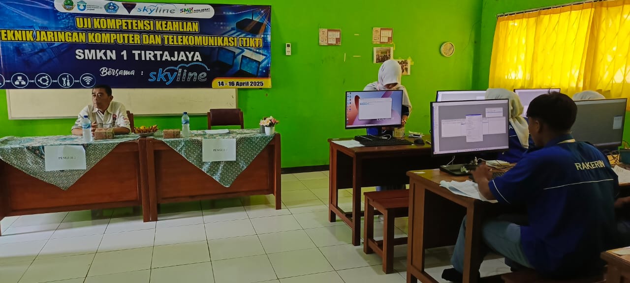 IMG-20250415-WA00591 SMKN 1 Tirtajaya Karawang Gelar Kegiatan UKK Tahun Ajaran 2024/2025