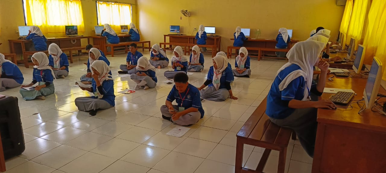 IMG-20250415-WA0060 SMKN 1 Tirtajaya Karawang Gelar Kegiatan UKK Tahun Ajaran 2024/2025